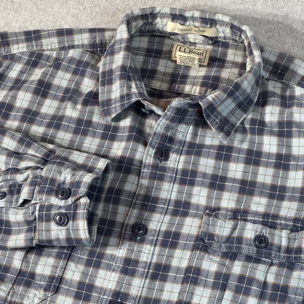 LL Bean Mens Large Slightly Fitted Flannel Shirt Blue Brown Plaid 298241